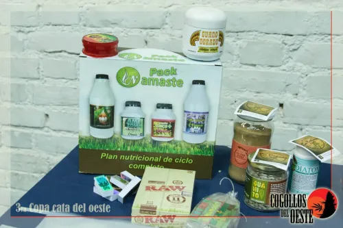 Pack de nutrientes, papelillos, un picador y frascos de abono de varias marcas, Copa Cata del Oeste 2016